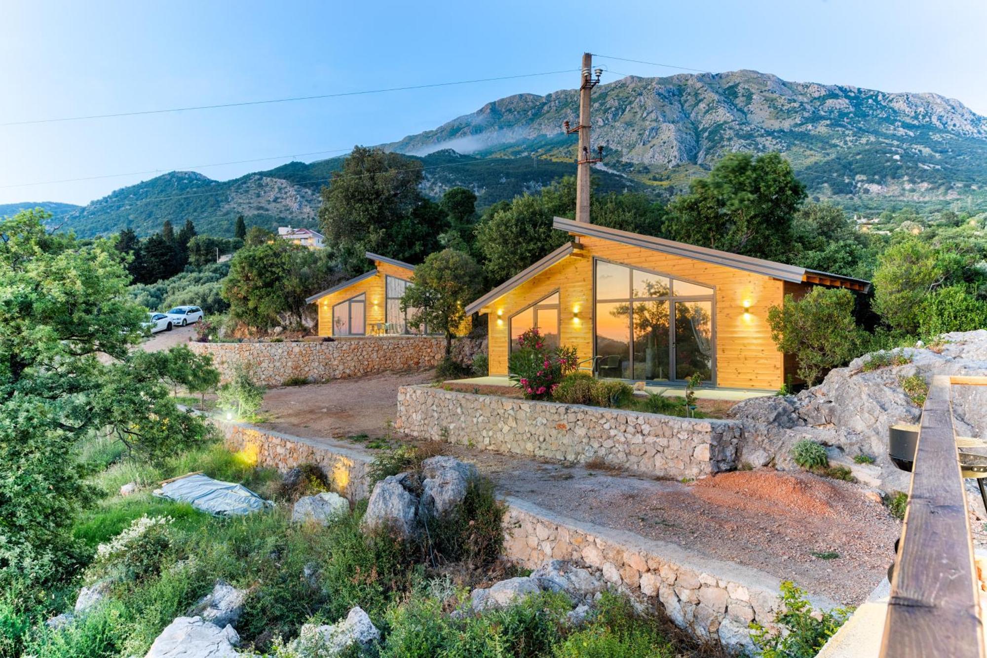 Olive Hills Holiday Homes Bar Exterior foto